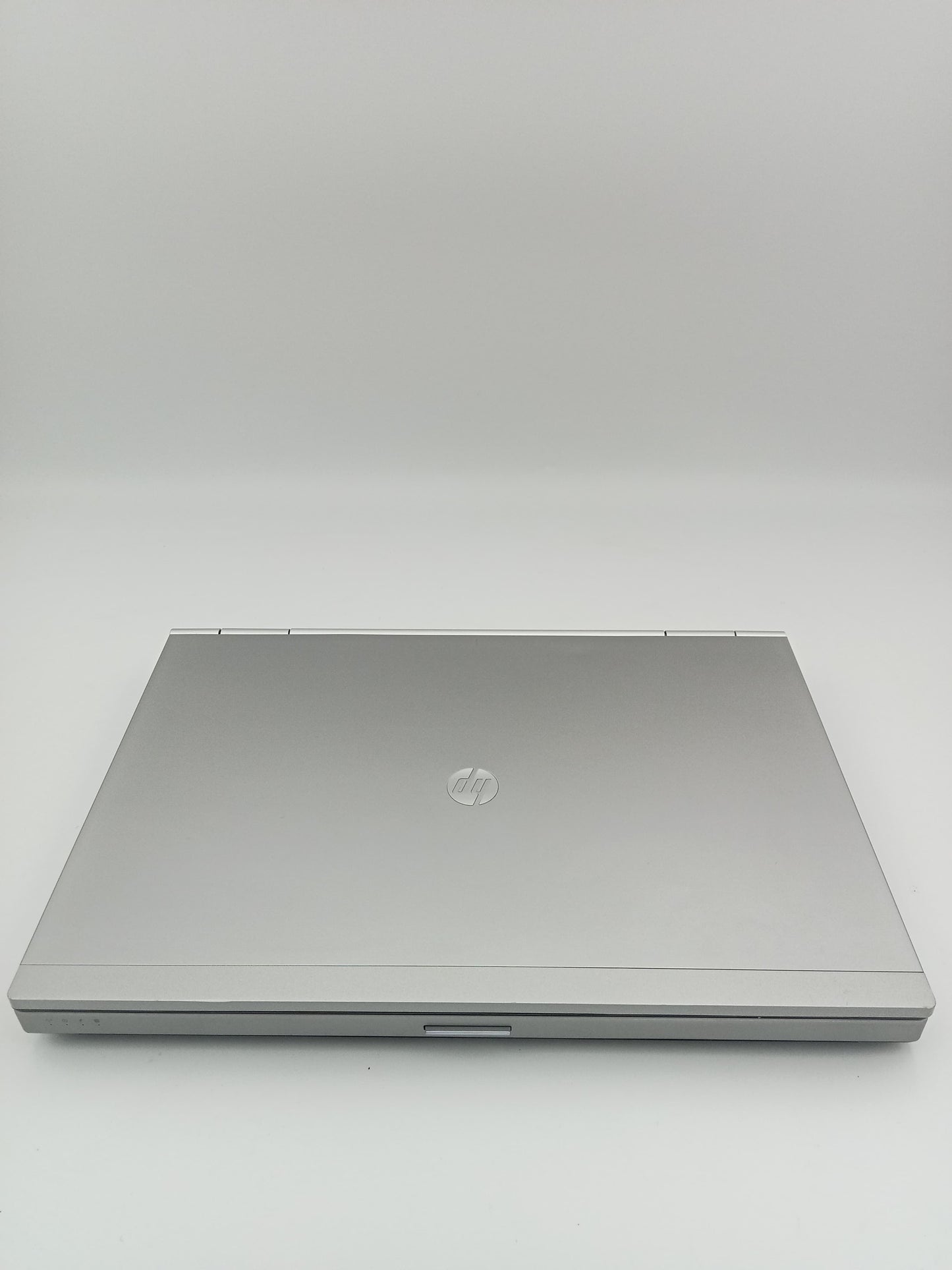 HP EliteBook 8470P | Core i5 - 3320M CPU | 4 GB DDR4 RAM | 320 HDD Hard | 14 HD inch Display