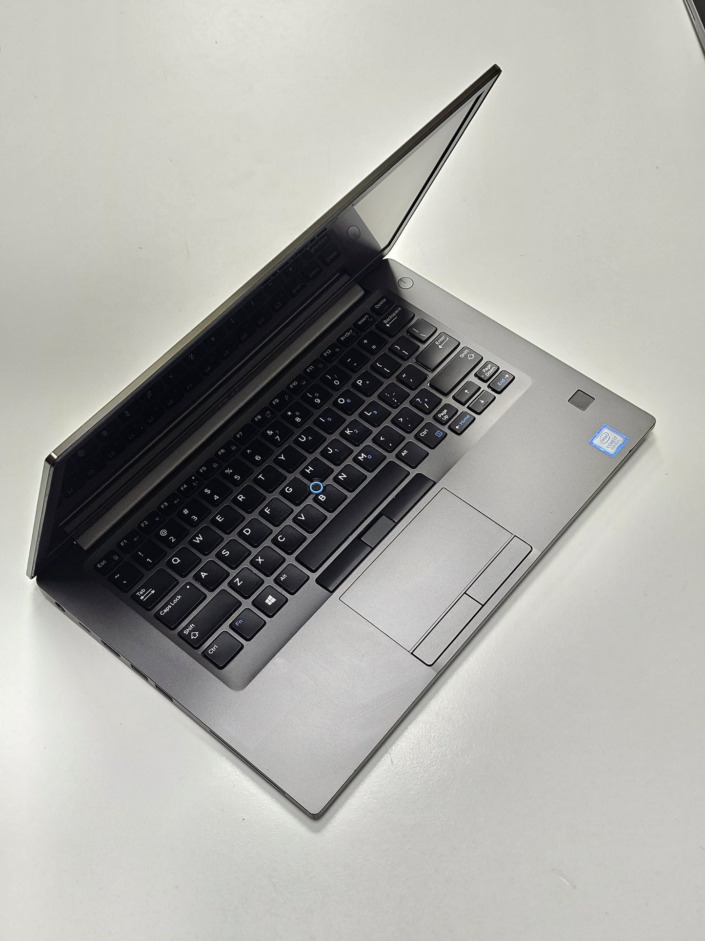 Dell Latitude 7490 Touch ` Core i7 - 8650u ` 8 GB DDR4 RAM ` 256 SSD ` 14 FHD INCH DISPLAY