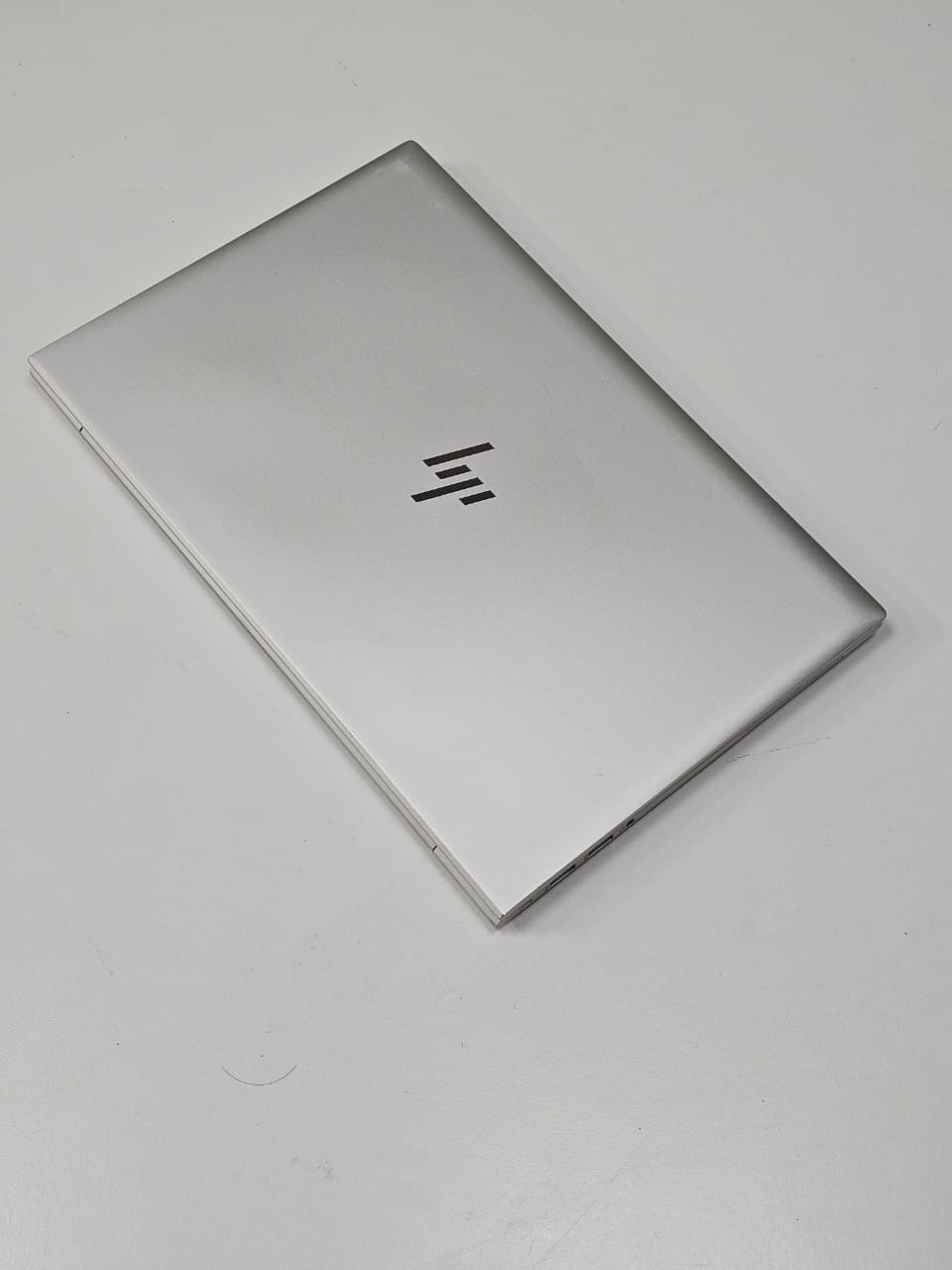 HP ELITEBOOK 840 G7 ‘ CORE I5 - 10310U ‘ 16 GB DDR4 RAM ‘ 512 SSD ‘ 14 INCH FULL HD TOUCH SCREEN DISPLAY .