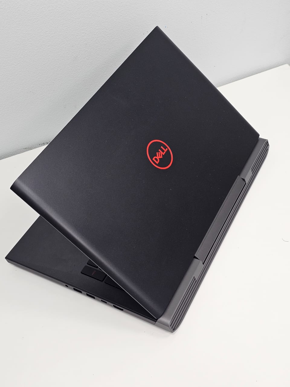 DELL INSPIRON G5 5587 ‘ Core i7 - 8750H ‘ 16 GB DDR4 RAM ‘ 256 SSD ‘ 15.6 INCH FULL HD DISPLAY