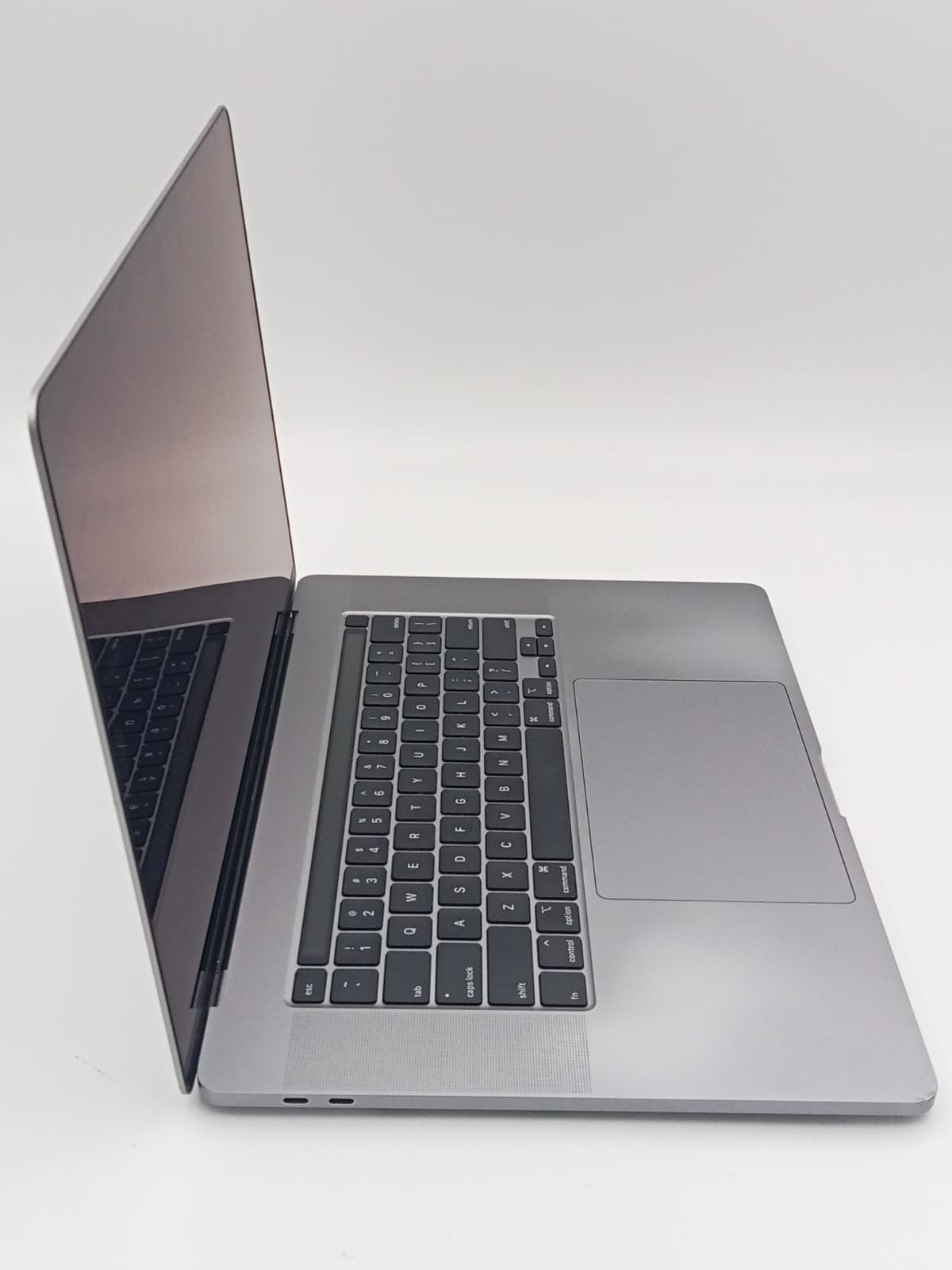 LAPTOP MacBook Pro (A2141) 3k 2019 Core i9 -9880Hk Ram 32 SSD 512 Graphic AMD Radeon pro 5300M 4GB   Screen 16