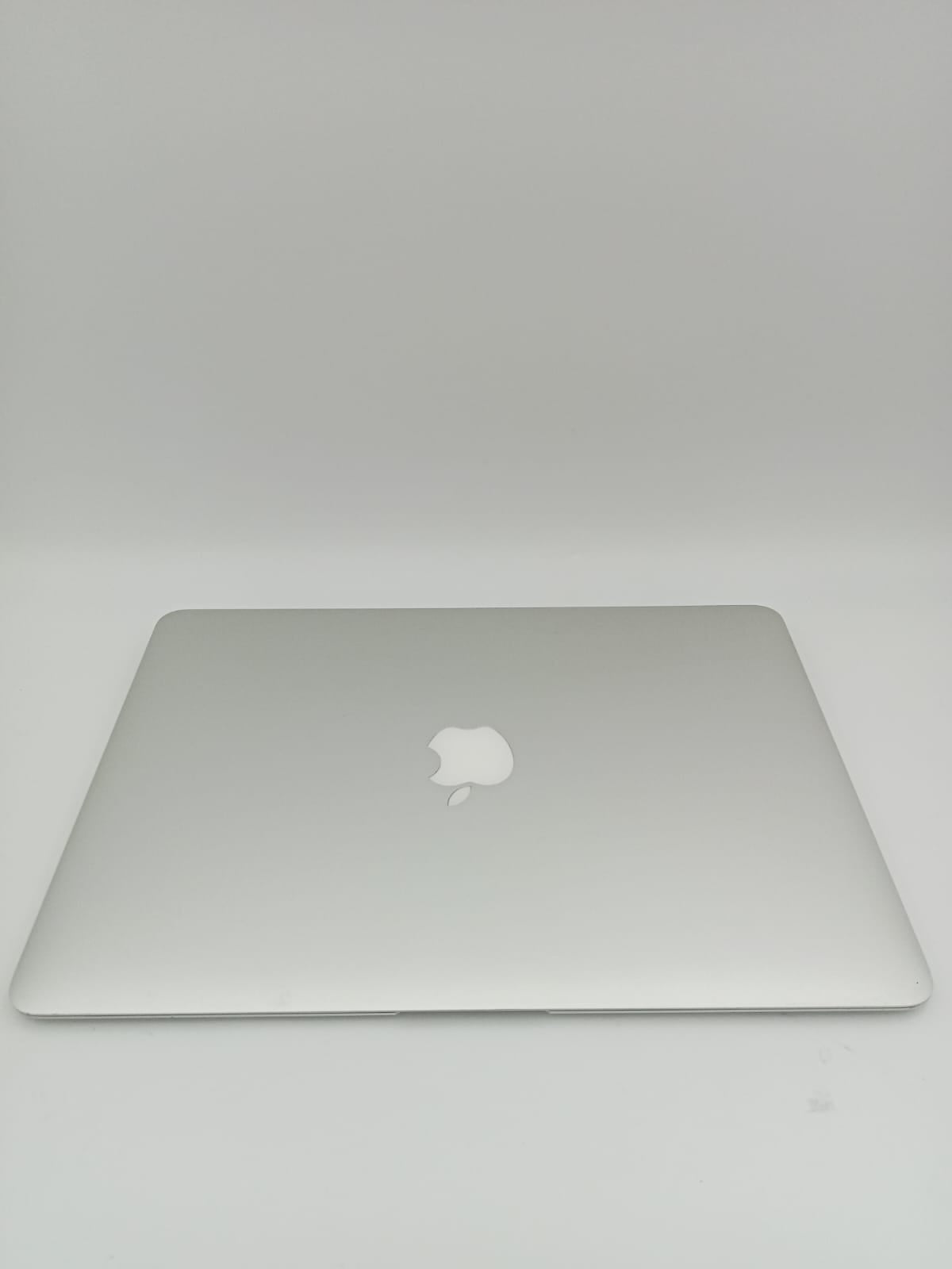 MacBook Air (A1466) 2015| Core i5 -5250U  CPU | 8 GB RAM | 512 SSD Hard | 13.3 inch Display