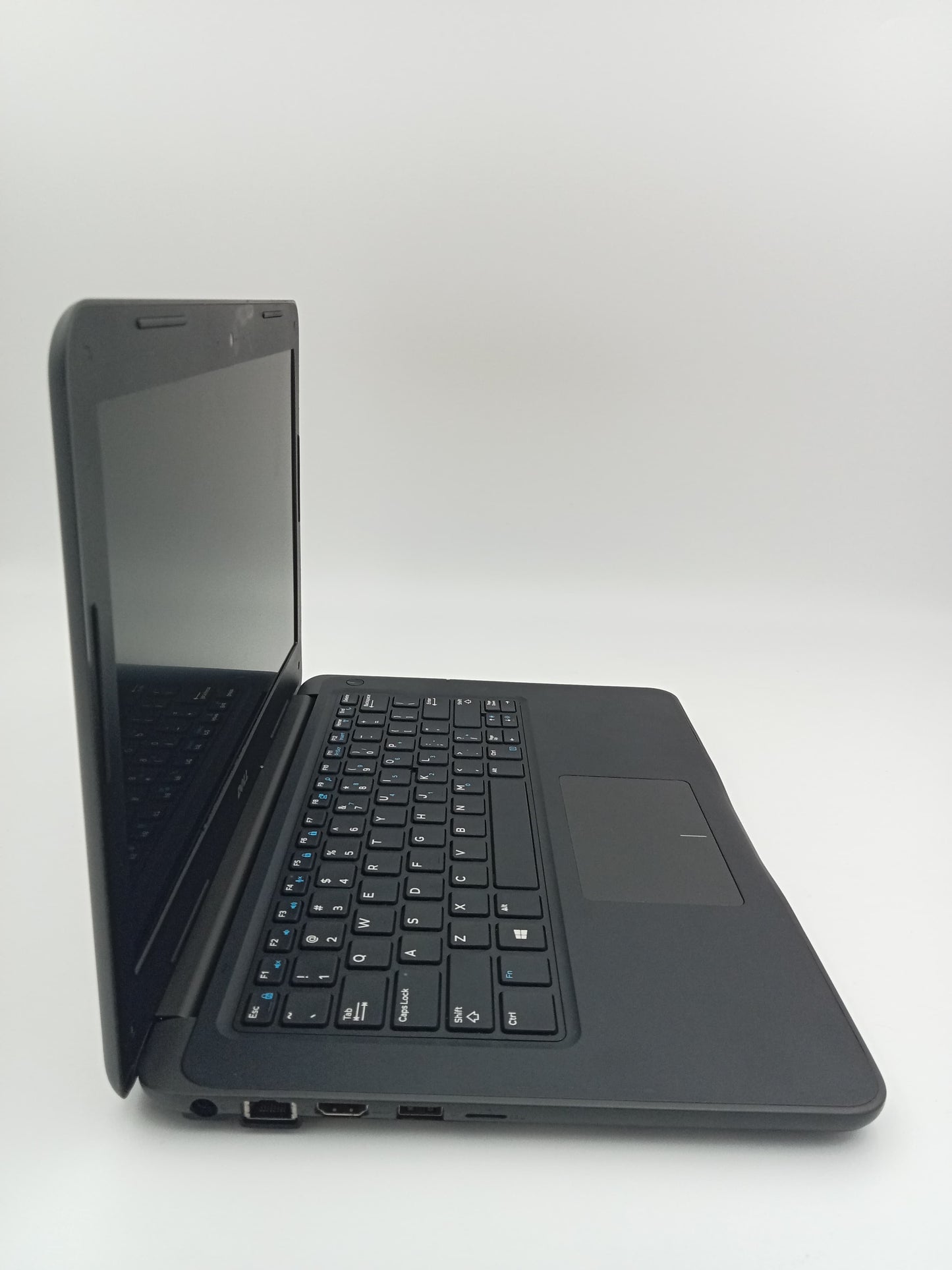 Dell Latitude 3380 | Core i3 - 6006U CPU | 8 GB DDR4 RAM | 256 SSD Hard | 13.3 FHD inch Display