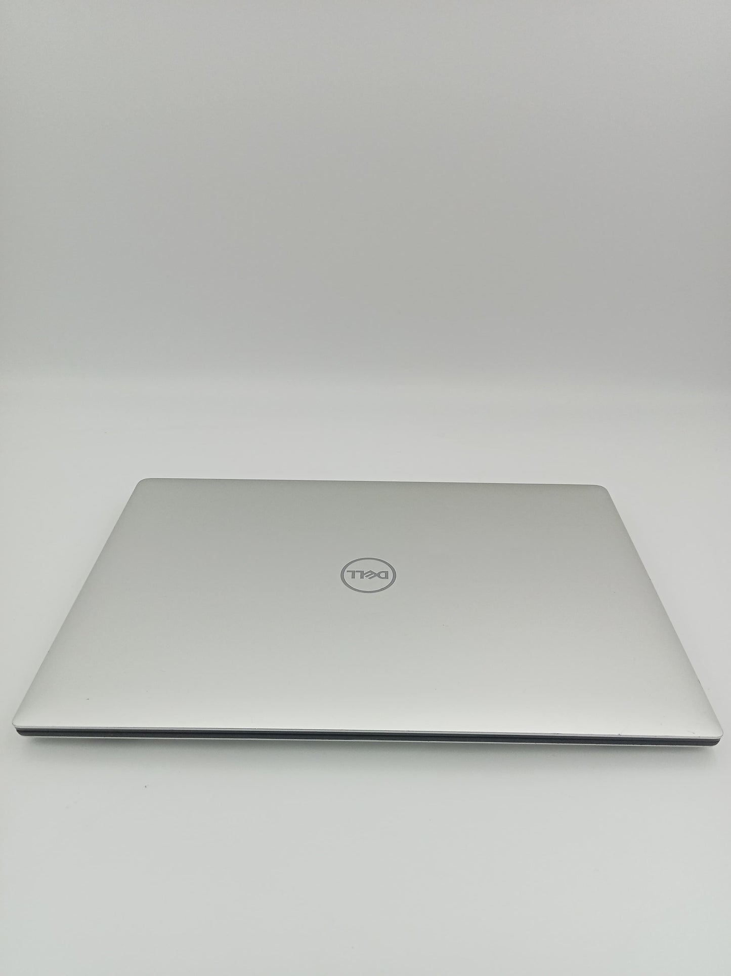 Dell XPS 15-7590 | Core i7 9750H CPU | 16 GB RAM | 512 TB SSD Hard | 15.6 UHD inch Display | Gaming GRAPHIC Nvidia GTX 1650 4GB