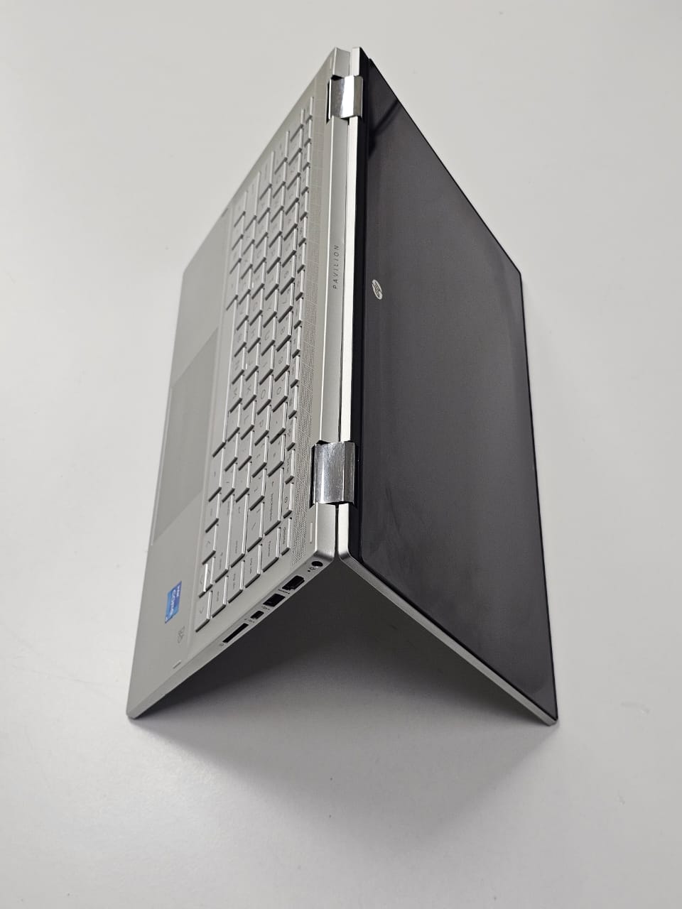 HP PAVILION 14 _DW1011TU ‘  CONVERTIBLE ( x360 TOUCH ) ‘ CORE I5  _ 1135G7 ‘ 16 GB DDR4 RAM ‘ 512 SSD  ‘ 14 INCH FHD DISPLAY