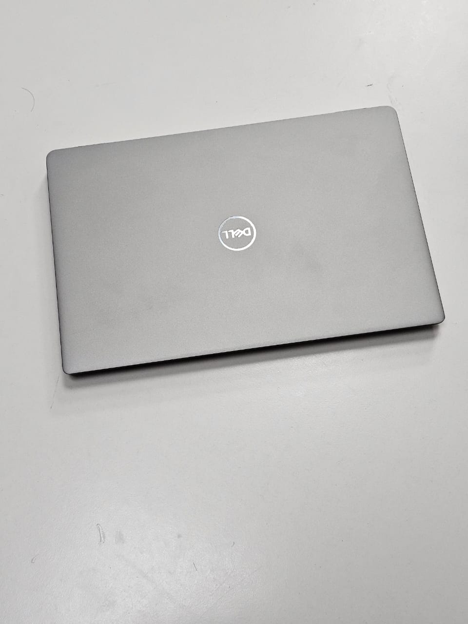 DELL LATITUDE 7310  ‘ CORE I7 -10610U  ‘ 16 GB DDR4 RAM  ‘ 256 SSD  ‘ 13.3 INCH FULL HD DISPLAY