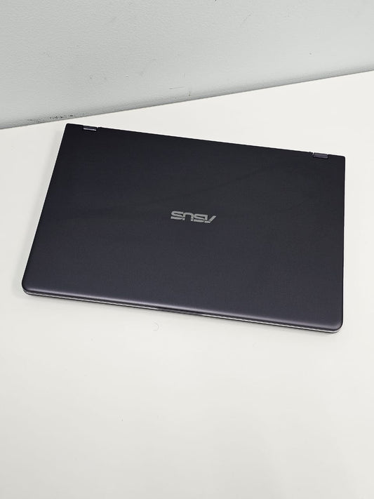 Asus Q535U 2 in 1  ‘  CONVERTIBLE ( x360 TOUCH ) ‘  Core i7 -8556U ‘  16 GB DDR4 RAM ‘  2 TB AND 256 SDD ‘  15.6 INCH 4K TOUCH