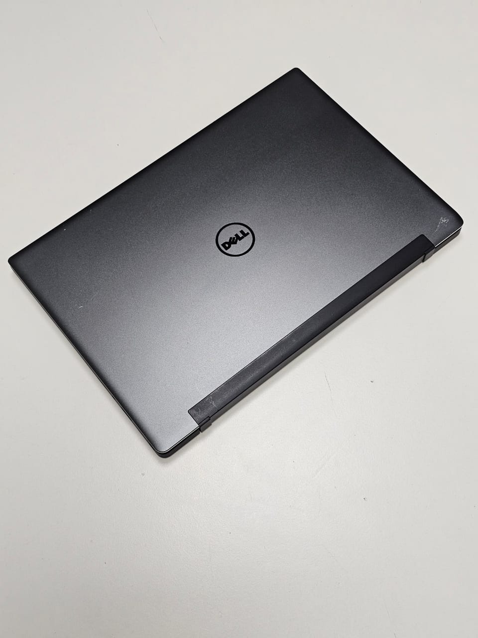 DELL LATITUDE 7370 ‘ CORE M7 -6Y75  ‘ 8 GB DDR4 RAM  ‘  256 SSD  ‘ 14 INCH HD DISPLAY