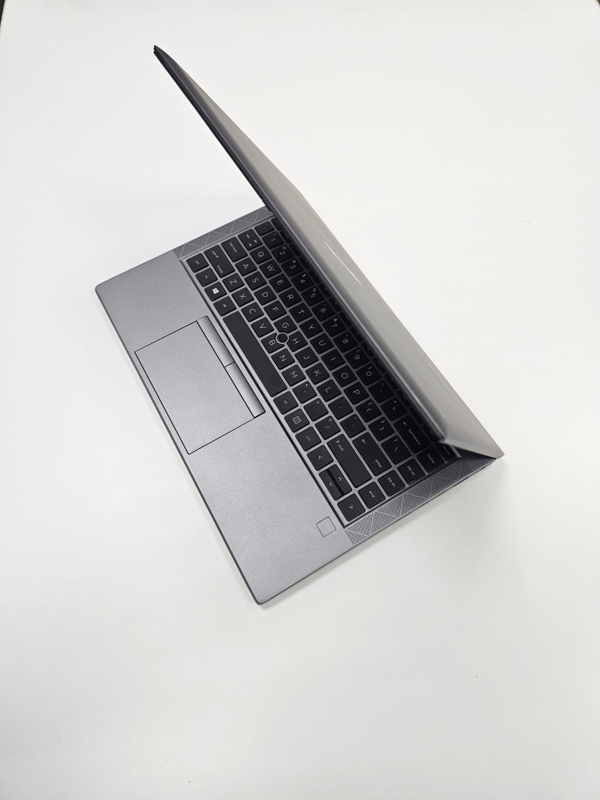 HP ZBook Firefly 14 G7  ‘ CORE I7 - 10510U  ‘ 16 GB DDR4 RAM  ‘ 512 SSD  ‘ 14 INCH FULL HD DISPLAY