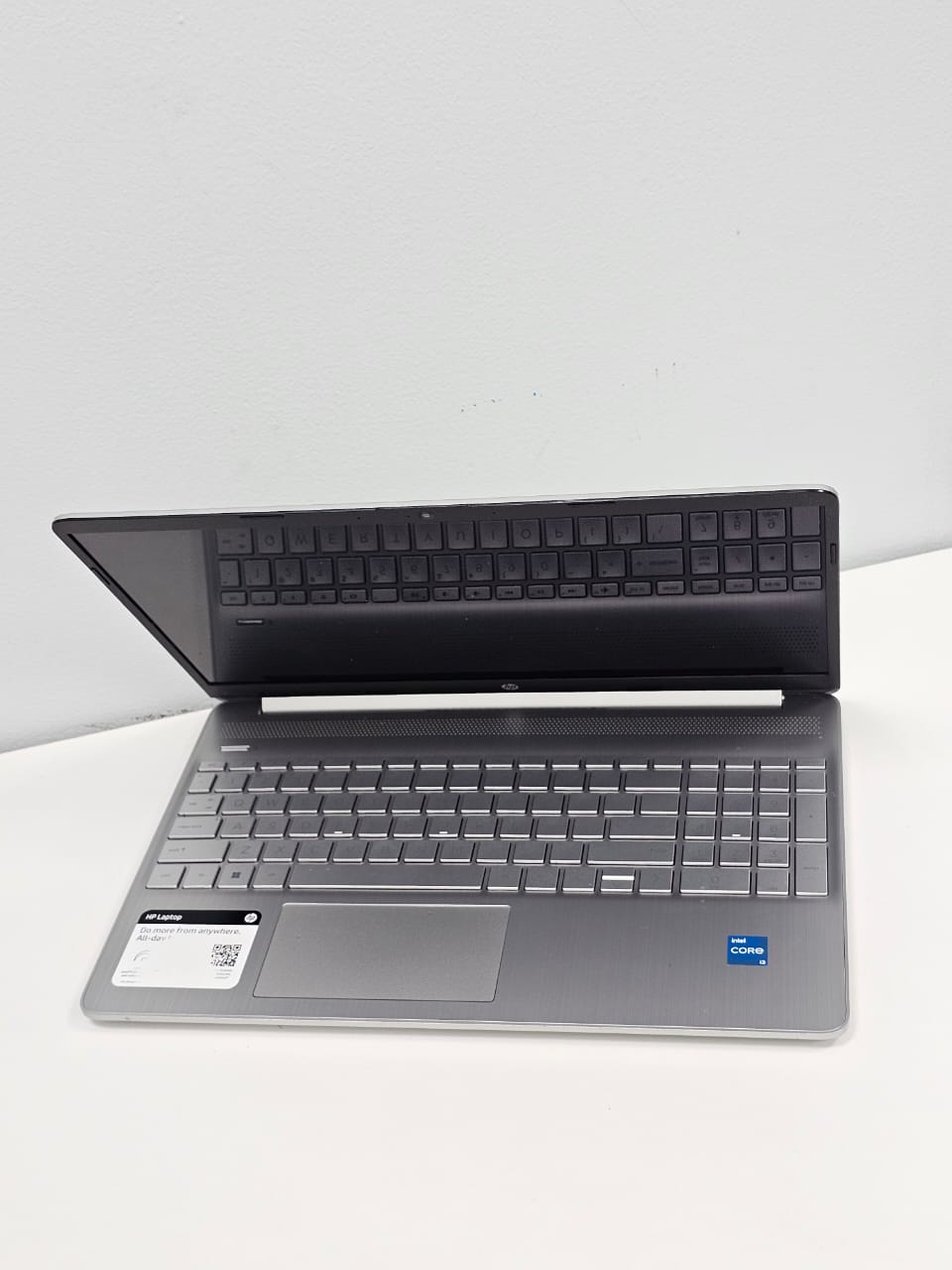 Hp laptop 15-dy2702dx ‘  Core i3 -1115 G4 ‘  8 GB DDR4 RAM ‘  256 SSD ‘  15.6 INCH FULL HD DISPLAY