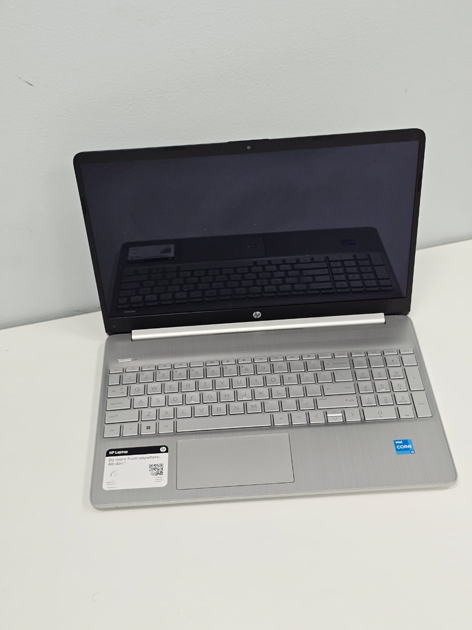 Hp laptop 15-dy2702dx ‘  Core i3 -1115 G4 ‘  8 GB DDR4 RAM ‘  256 SSD ‘  15.6 INCH FULL HD DISPLAY