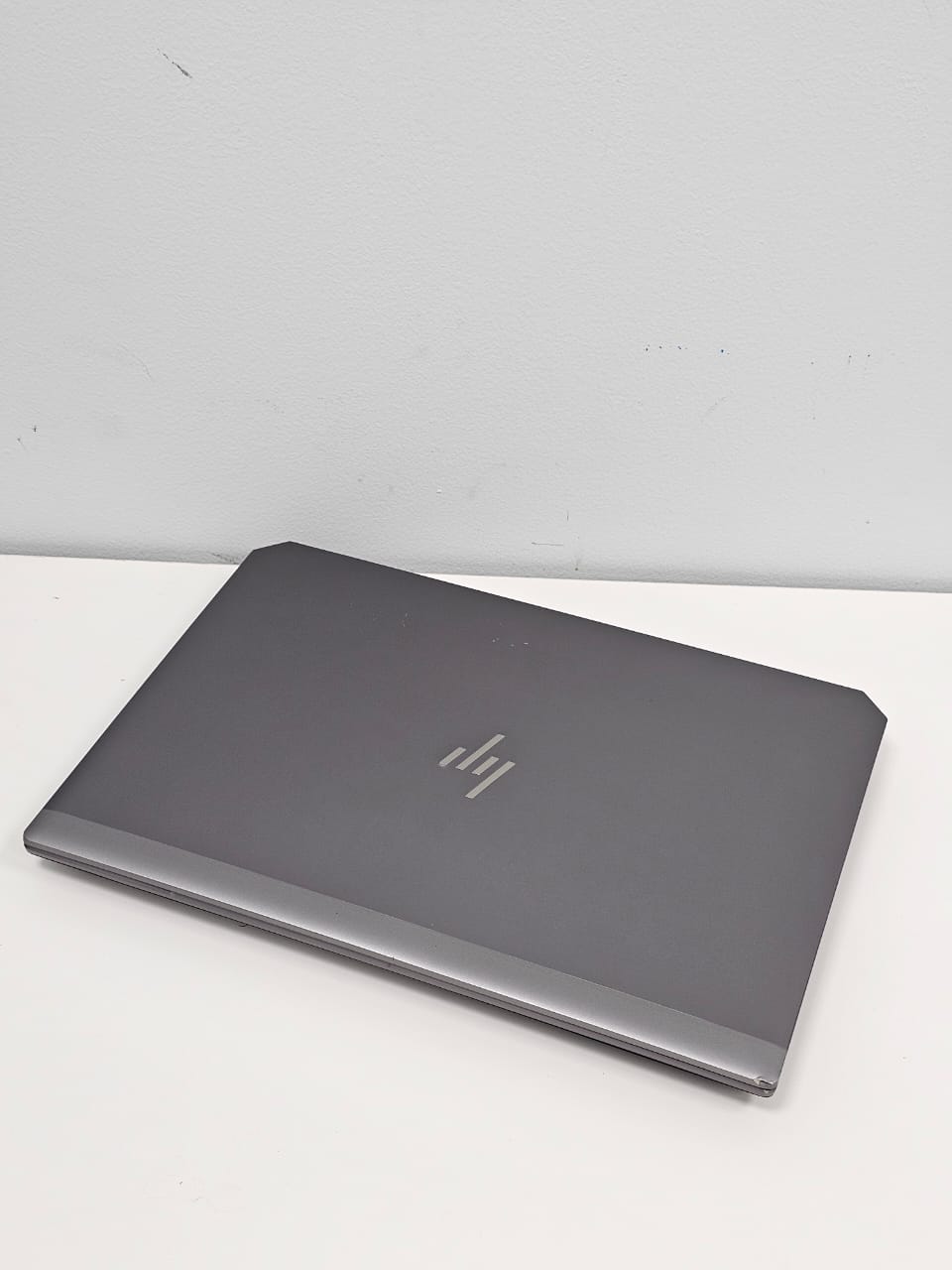 HP ZBOOK 15 G6 ‘  Core i9 - 9880 H ‘ 32 GB DDR4 RAM ‘ 512 SSD ‘ 15.6 INCH FULL HD DISPLAY